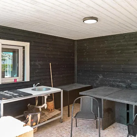 Awesome In With Kitchen Holiday home *