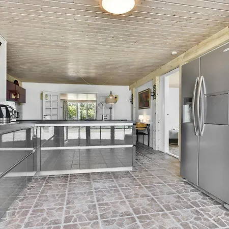 Four-bedroom With A Fireplace 01 Casa vacanze *